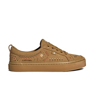 Dámské volnočasové boty Cariuma OCA Low All Camel Suede Embroidered Sneaker
