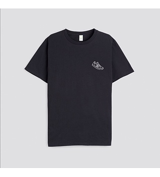 Cariuma T-Shirt Black Care for your People