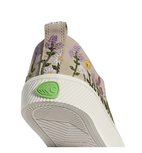Dámské volnočasové boty Cariuma OCA Low Sand Suede Embroidered Flowers Sneaker