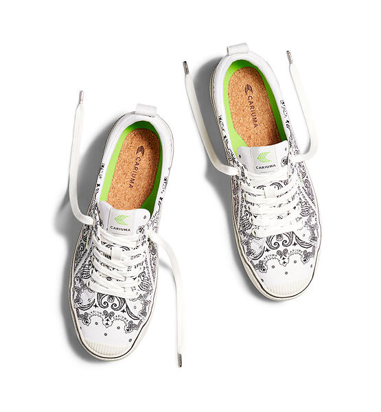 Dámské volnočasové boty Cariuma OCA Low Off-White Bandana Canvas Sneaker