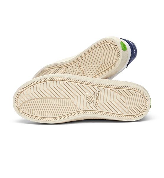 Dámské volnočasové boty Cariuma TOCA White Diamond Leather Smoke White Suede Blue Accents Sneaker