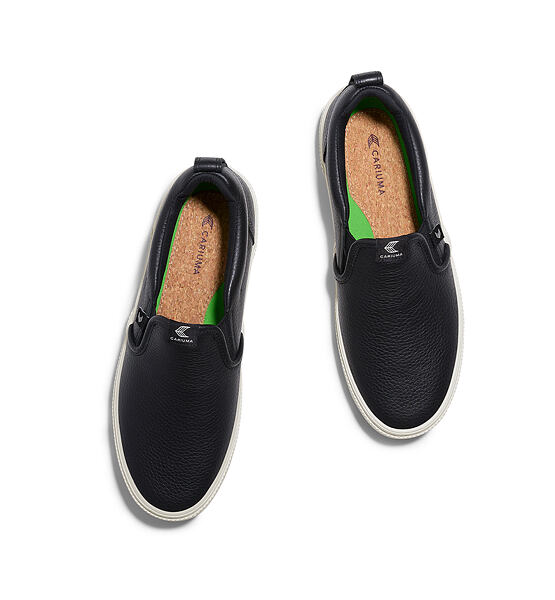 Pánské volnočasové boty Cariuma SLIP-ON Black Premium Leather Sneaker