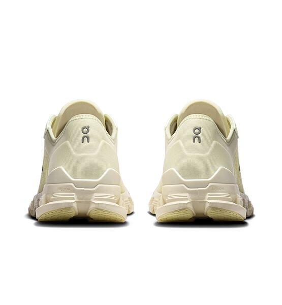 Dámské volnočasové boty On Cloud X 4 AD