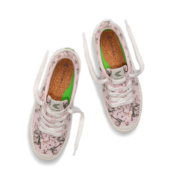 Pánské volnočasové boty Cariuma OCA Low Pale Lilac Parrot Print Canvas Sneaker