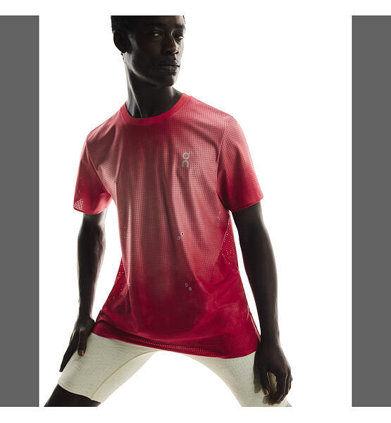 Férfi futópóló On Pace Mesh-T