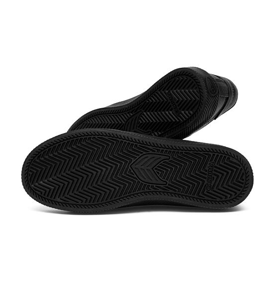 Pánské volnočasové boty Cariuma SALVAS All Black Premium Leather Sneaker