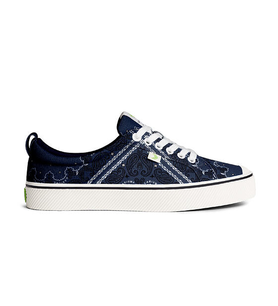 Dámské volnočasové boty Cariuma OCA Low Navy Bandana Canvas Sneaker