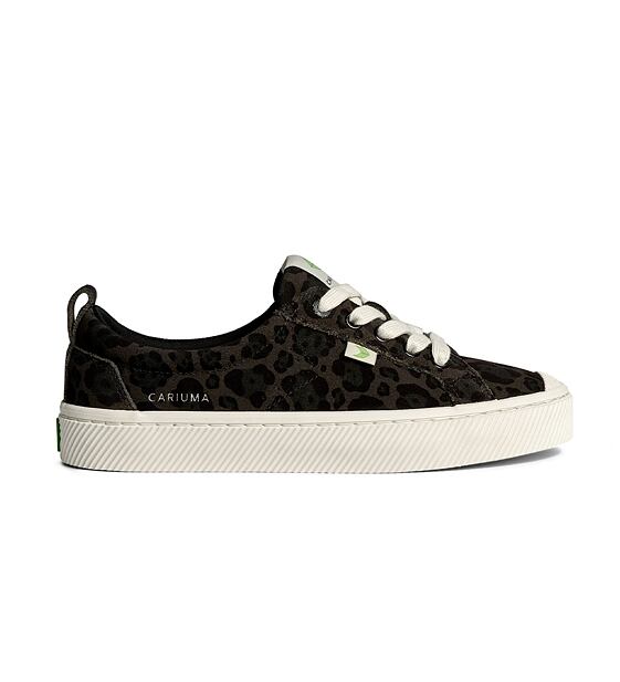 Dámské volnočasové boty Cariuma OCA Low Black Jaguar Print Suede Sneaker