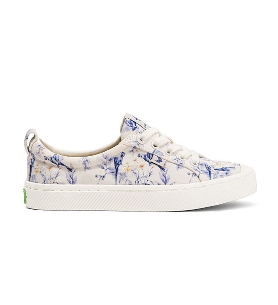 Dámské volnočasové boty Cariuma OCA Low White Spectrum Blue Parrot Print Canvas Sneaker